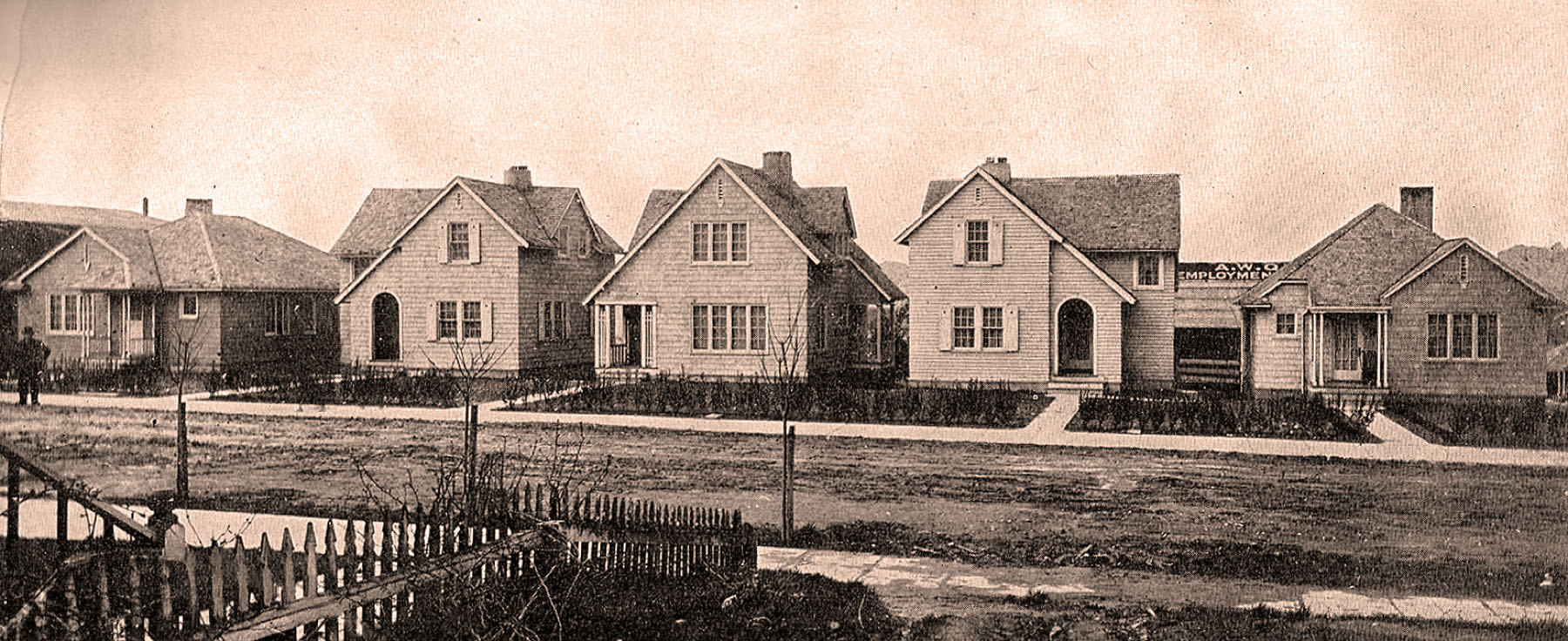 The U.S. Housing Corporation built nearly 300 homes in Bremerton, Wash., during World War I.<br />(MIT National Archives)