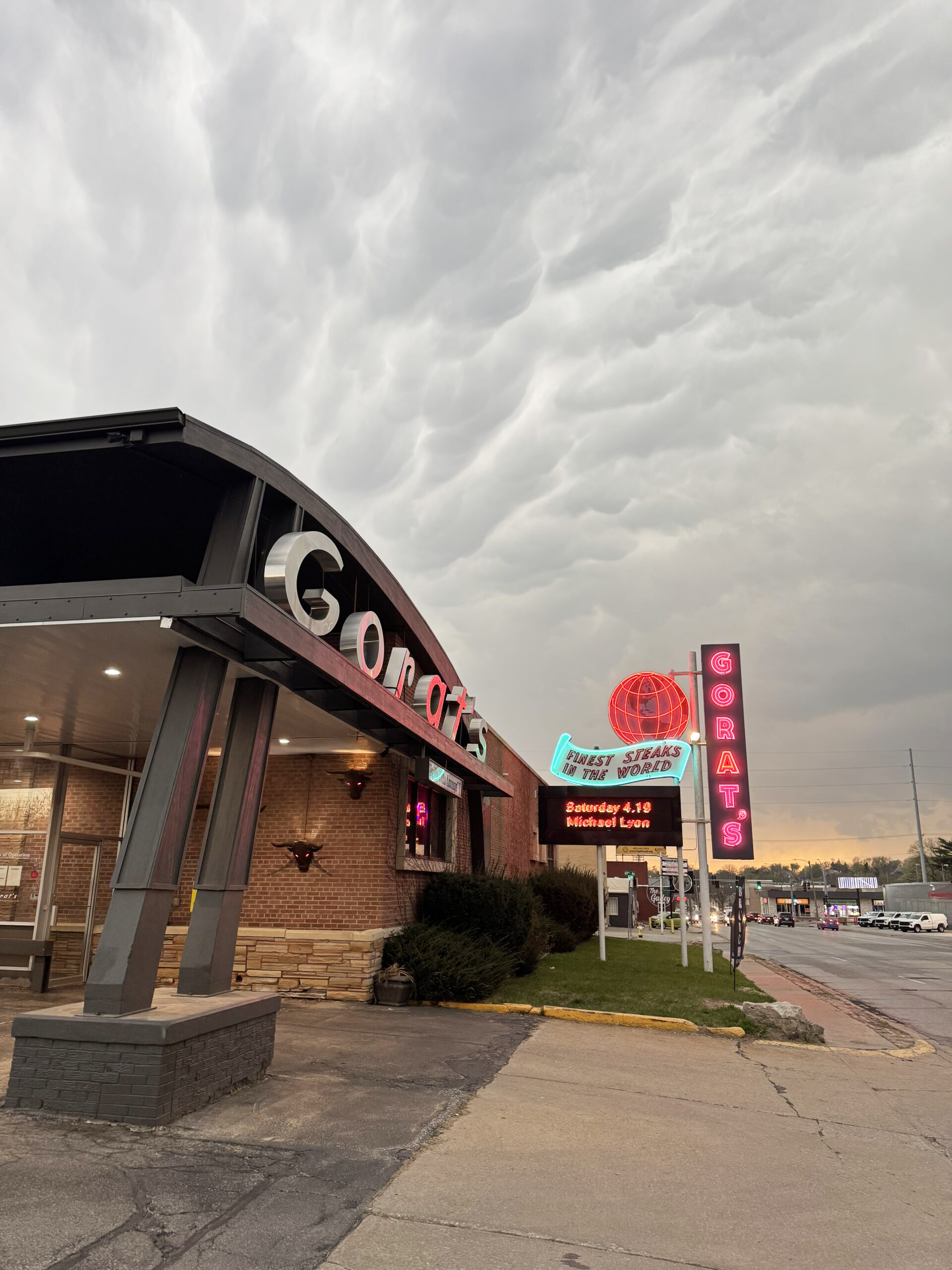 Gorat’s and its original neon sign, near 49th and Center streets.<br />(Sarah Baker Hansen / Flatwater Free Press)
