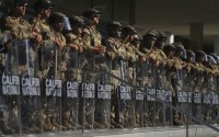 California National Guard are positioned at the Federal Building on Tuesday, June 10, 2025, in downtown Los Angeles. 
(Eric Thayer / AP Photo)